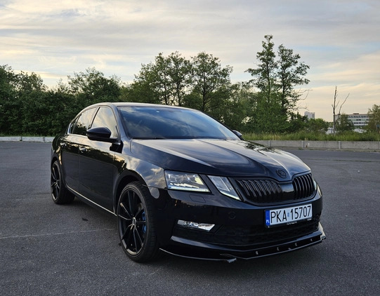 Skoda Octavia cena 60000 przebieg: 119888, rok produkcji 2017 z Kalisz małe 67